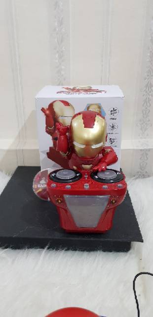 Mainan Avengers Ironman Lampu Musik bisa Jalan