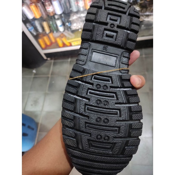 sol sepatu safety outsole karet mentah rubber king Caterpillar 323