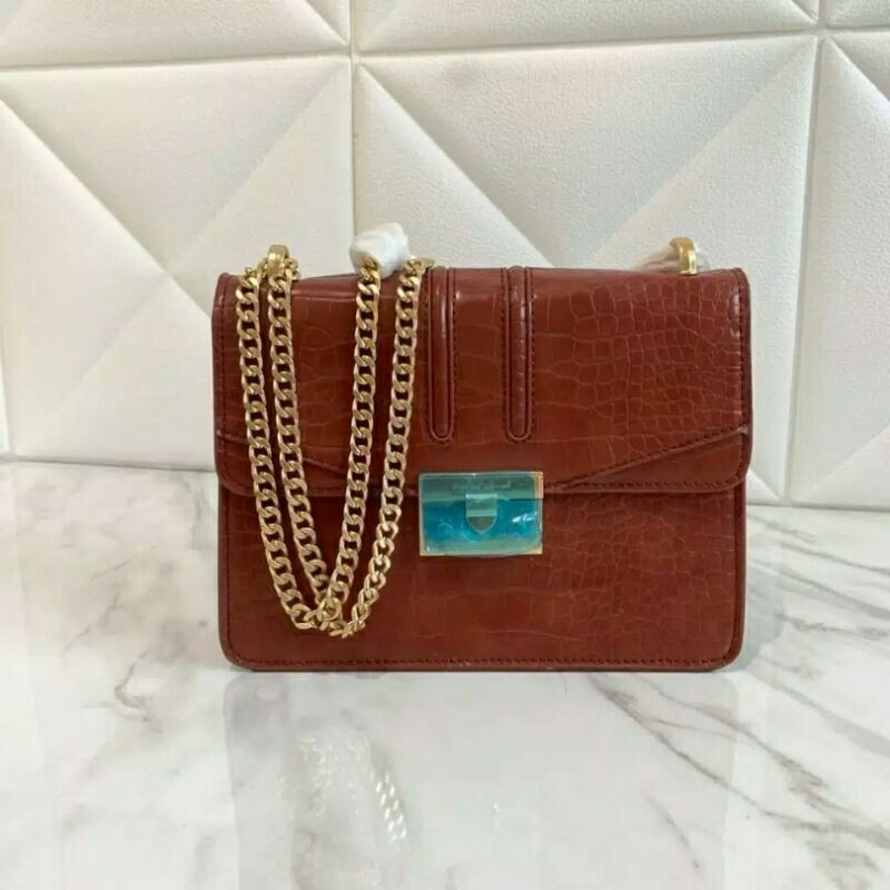 Charles and Keith C631
