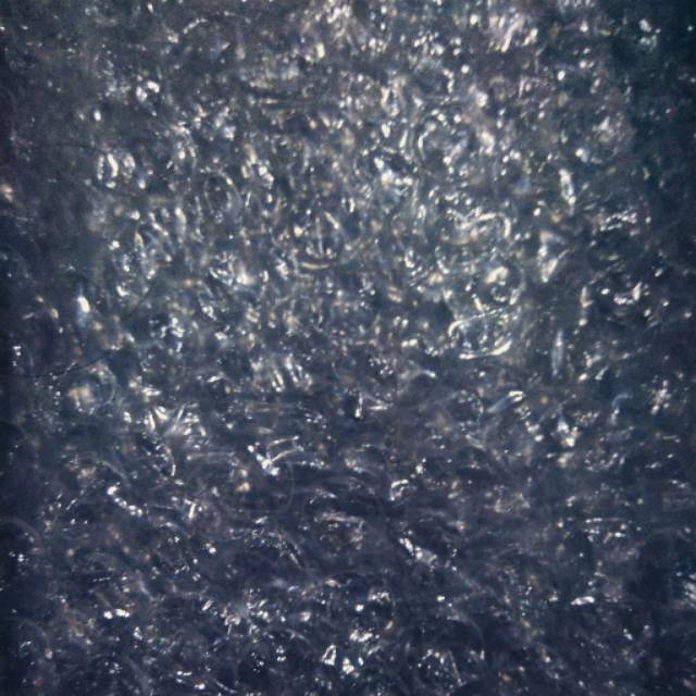 

Bubble wrap tambahan untuk packing