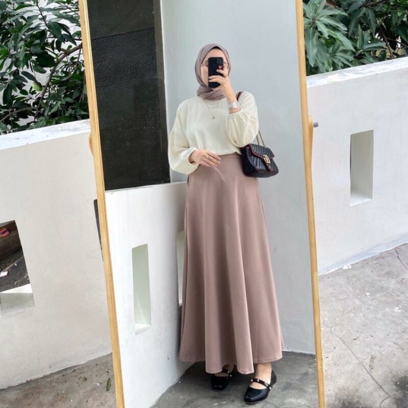 Favolio Skirt by Outfix