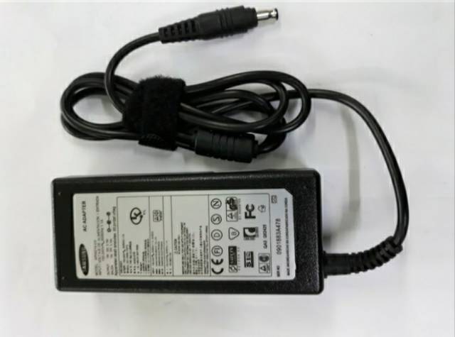 Adaptor samsung 19v 3,16a np350