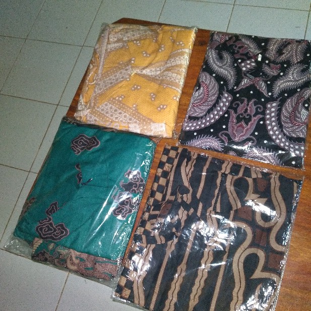 Gamis Batik Kembang Muda