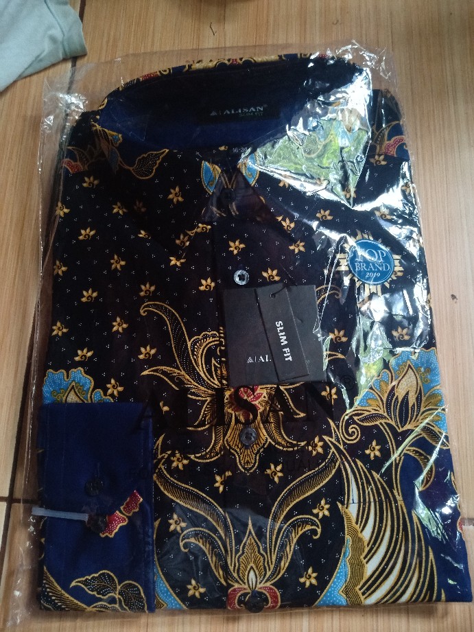 Kemeja Batik Alisan Lengan Panjang Reguler Fit 10633