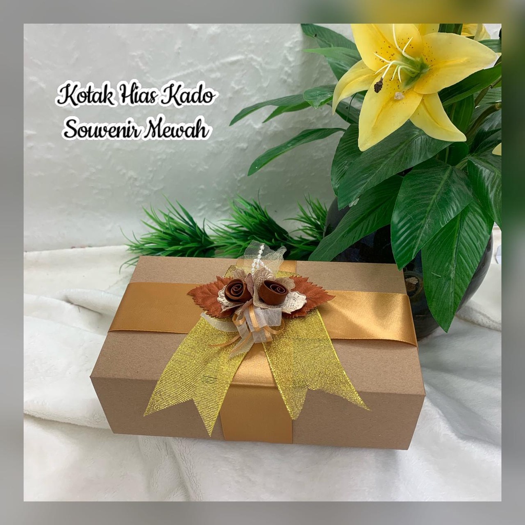 

Kardus Box Hamper Parsel dus hias Hadiah Gift Souvenir