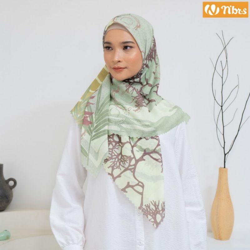 HIJAB SEGIEMPAT MOTIF SHAJARA SCARF © NIBRAS