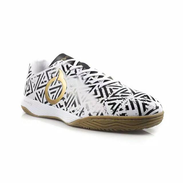 Ortuseight futsal jogosala shockwave white