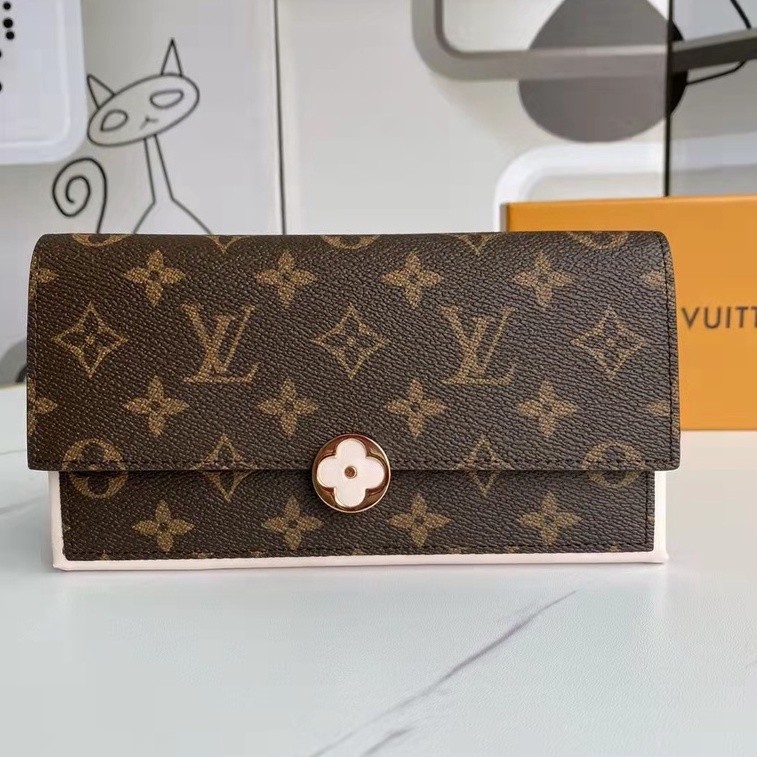 Original (spot + box) LV/Louis Vuitton pink New women's wallet (items with serial number) in calfski