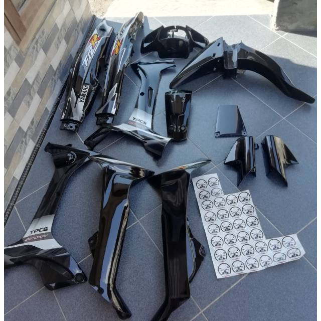 Cover body set fiz r hitam