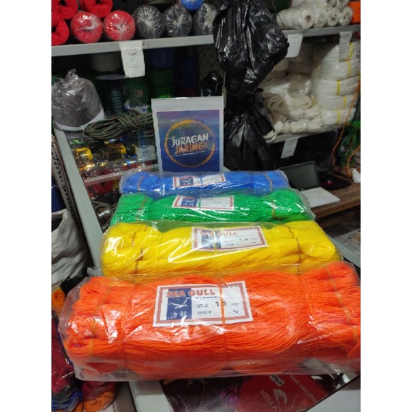 

TALI TAMBANG PLASTIK KECIL 1,5 MM HANK HARGA PER PACK ISI 20 HANK