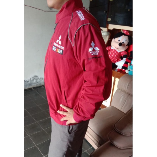 jaket motor Mitsubishi