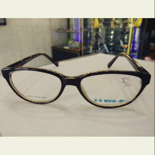 Frame 2.5 NVG by Essilor