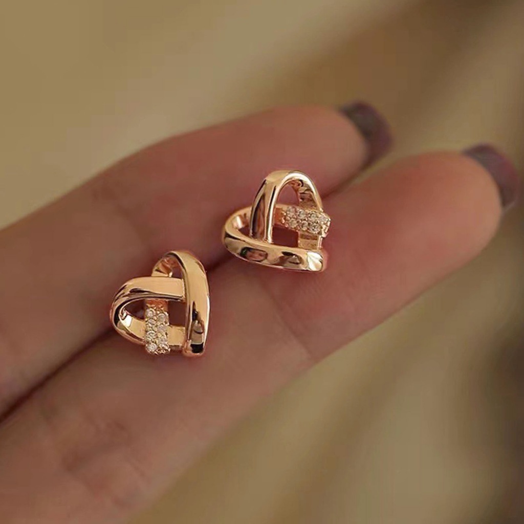 Hu Hu Hu Hu Hu Alat Bantu Pasang Kacamata♡ 1 Pasang Anting Stud Bentuk Hati Aksen Berlian Imitasi Untuk Wanita