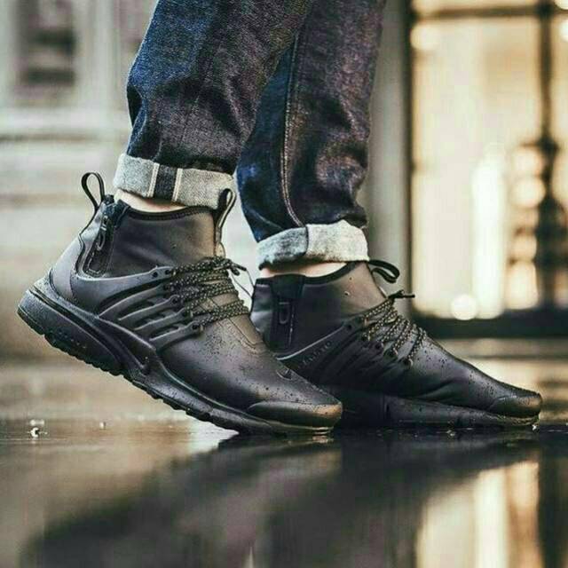 air presto mid utility triple black