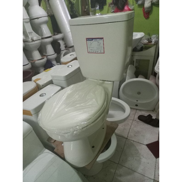 Closet duduk Toto cw 420jp pastel ivory