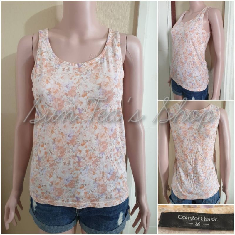 COMFORT BASIC Floral pattern basic sleeveless top.