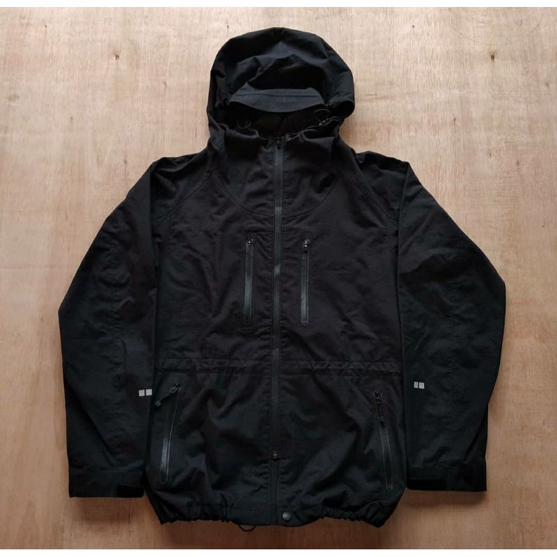 jaket outdoor uniqlo second