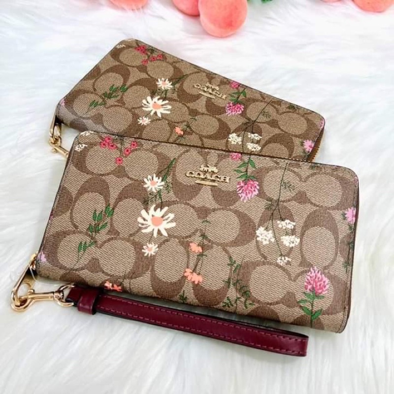 dompet coach wallet coach zip medium signature floral flower