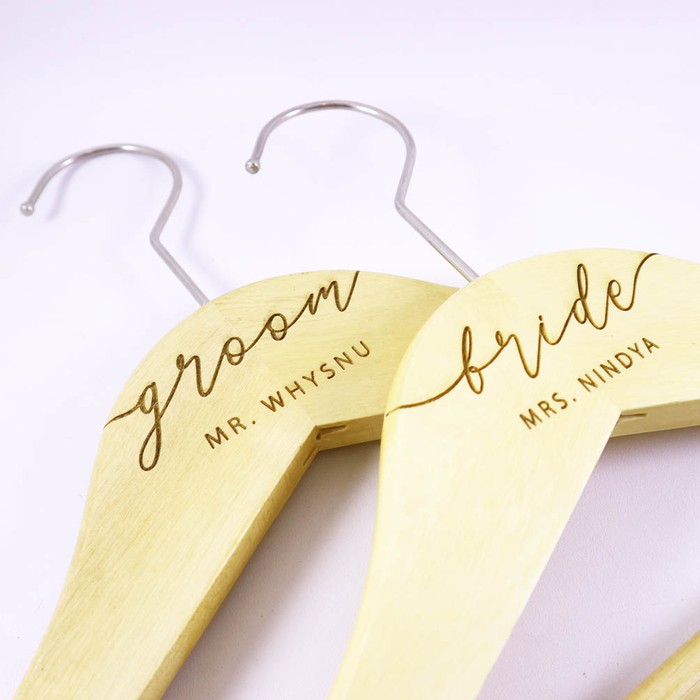 Hanger Kayu Custom | Grafir Gantungan Baju Kayu Wooden