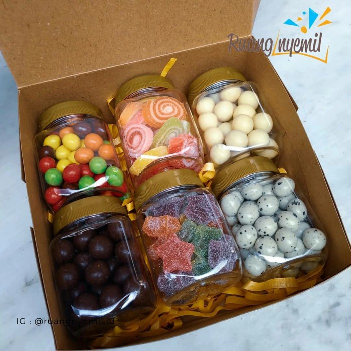 

Coklat Lebaran - Paket Hampers Cokelat Mini / Paket Cokelat Lebaran