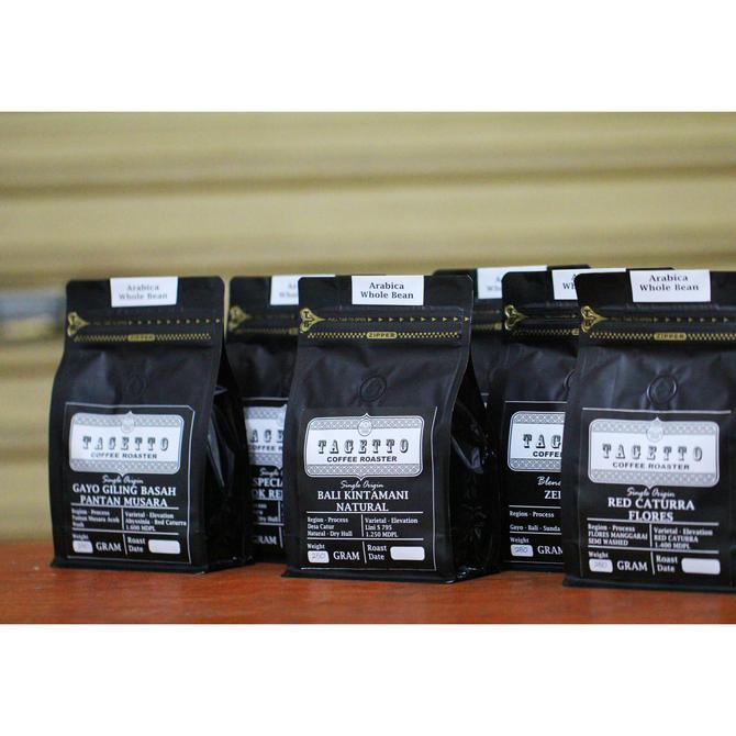 

PROMO ENAK Paket Kopi 200GR (5 Macam Kopi dalam 5 Kemasan 200 GR) Tagetto Coffee Terlaris
