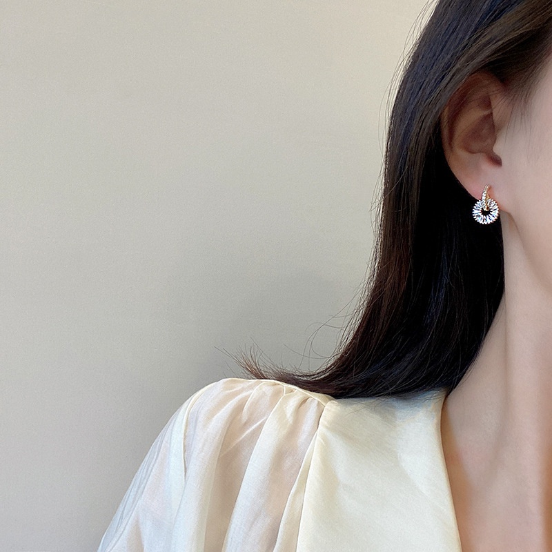 Shuling S925 Silver Needle Fashion Micro-inlaid Zircon Earrings Circle Stud Earrings Female Cute Earring Studs