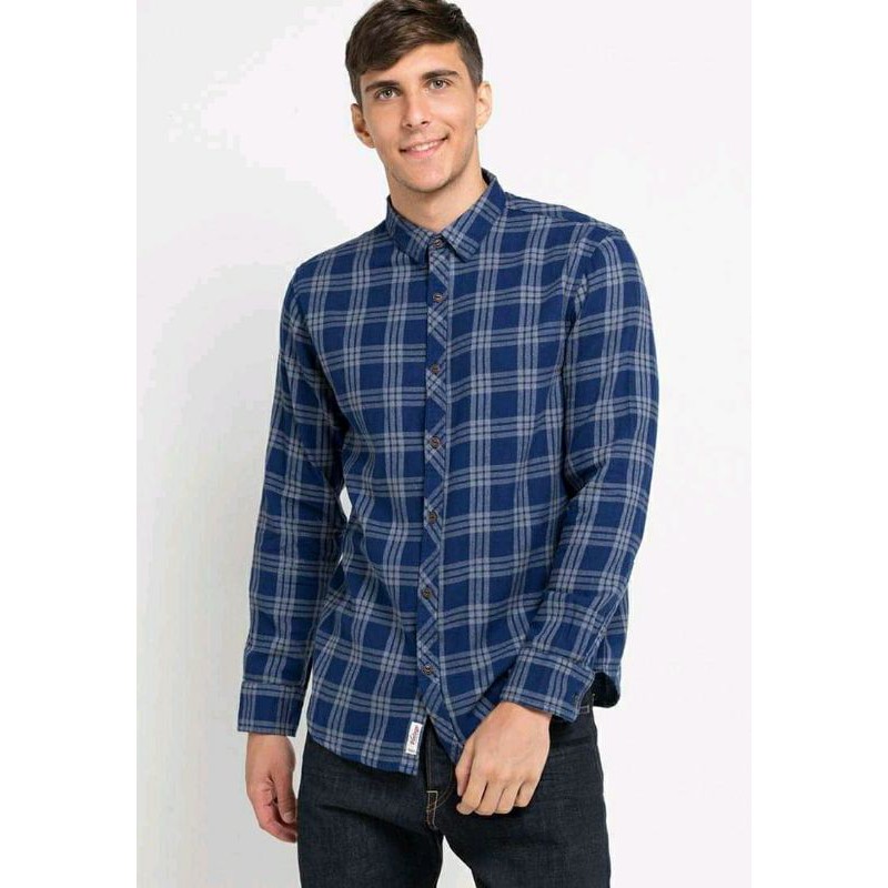 kemeja Triple Jeans original