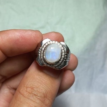 Biduri bulan natural