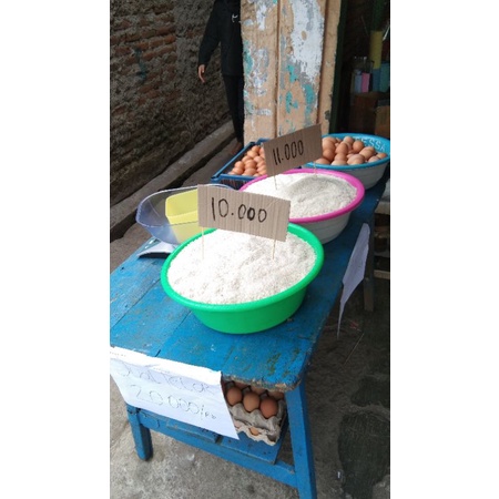 

beras dan telur halal