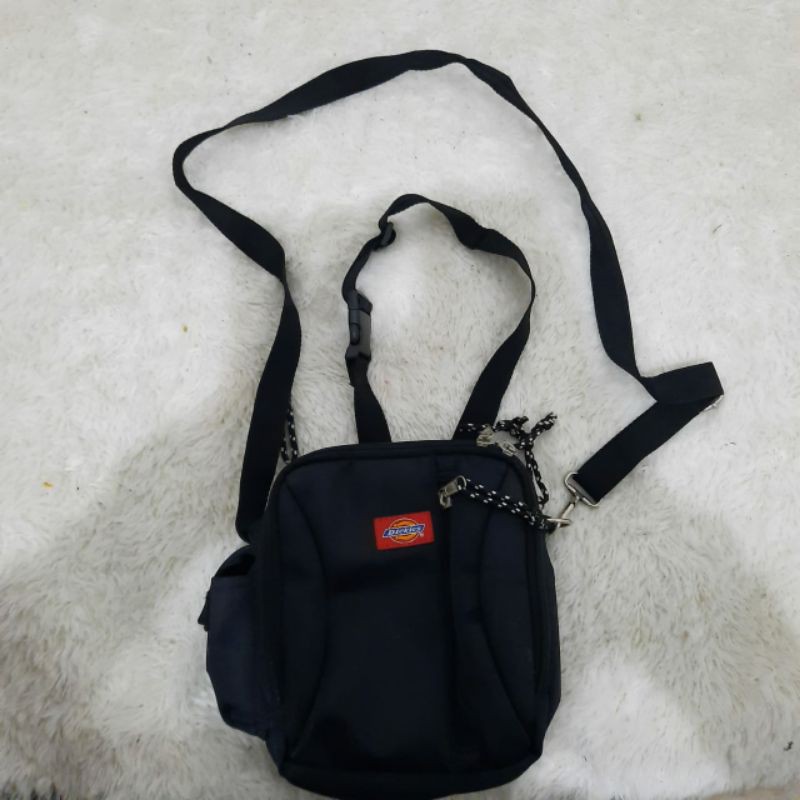 Tas slempang dickiesKet : second,kondisi bagus