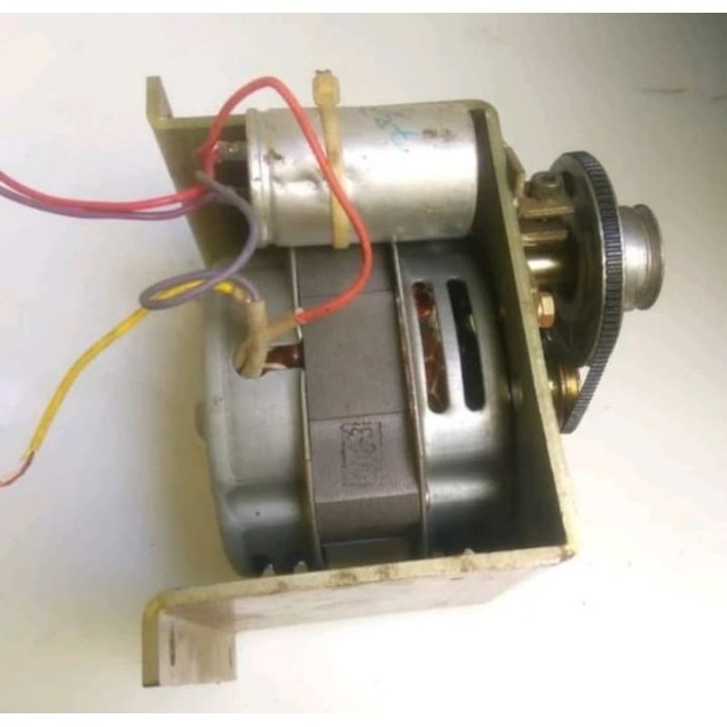 ac motor 220 plus mencenika