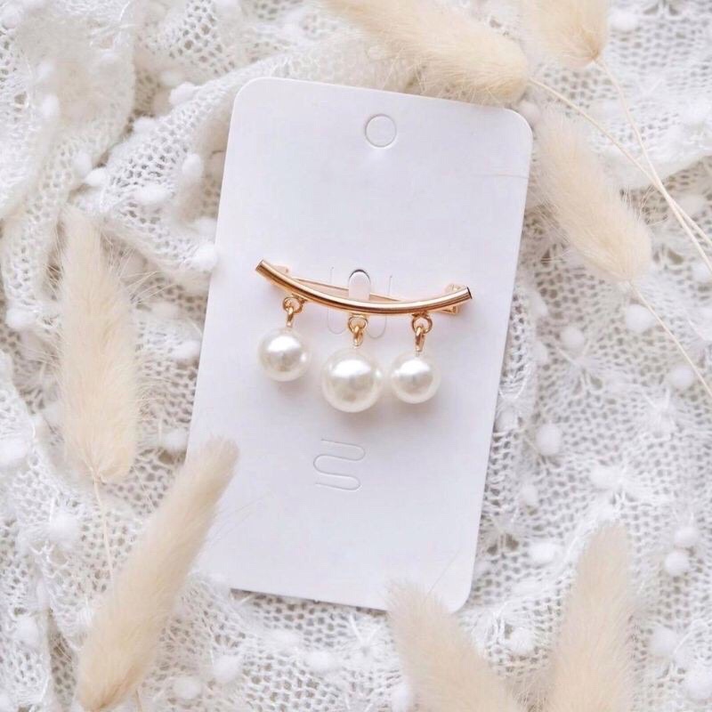 Brooch / bros cantik / bros jilbab / bros murah / bros murmer / bros love / bros geometri / Bros Mewah Bros Elegan Bros Hijab Bros Kebaya Bros Dada bros Tuspin Bros Pin Btrooch Korean Style Brooch AKsesories Jilbab Accessories BRS-B02 Bros Daily BZO-GOLD-INT3PEARL