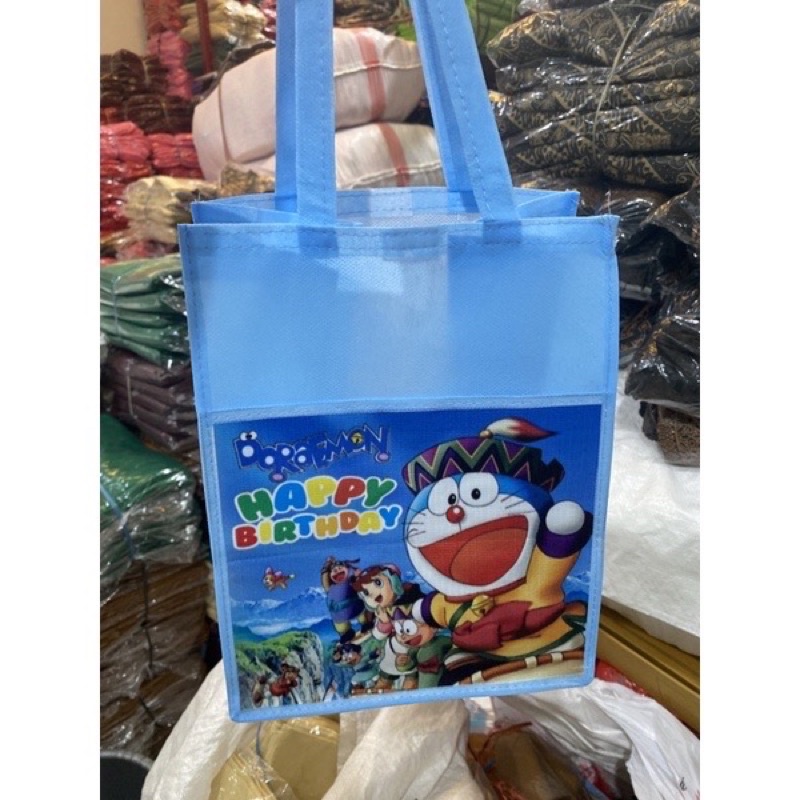 TAS ULTAH SIZE 20x14x26 PXLXT -GAMBAR IKUT STOK