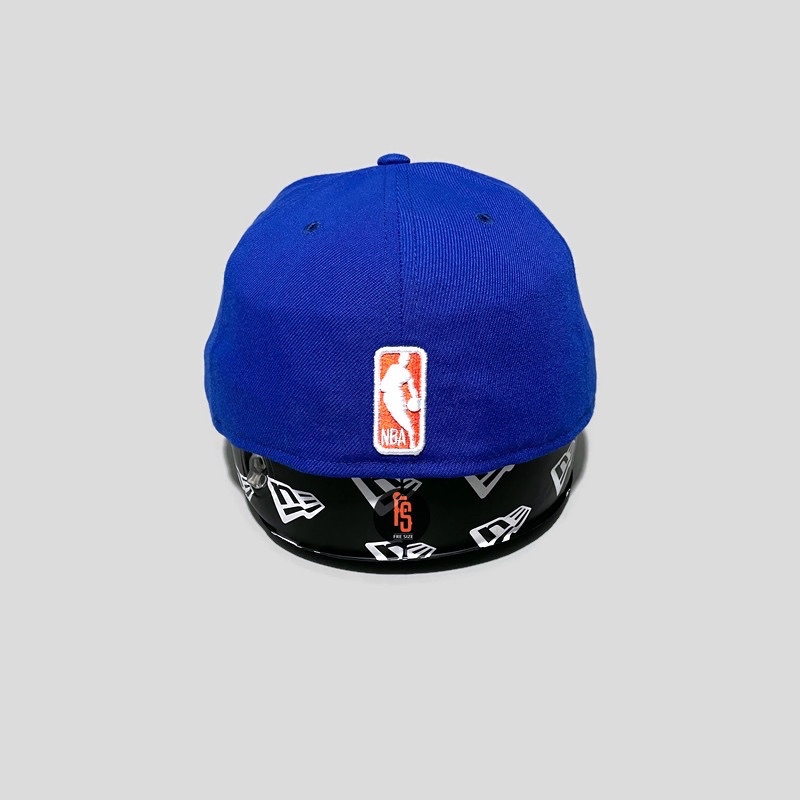 TOPI NEW ERA ORIGINAL 5950 NEW YORK KNICKS BLUE