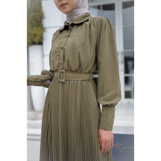 chandani.id • AMBERLEY DRESS OLIVE | Dress plisket kebaya wisuda seragam couple arisan kondangan