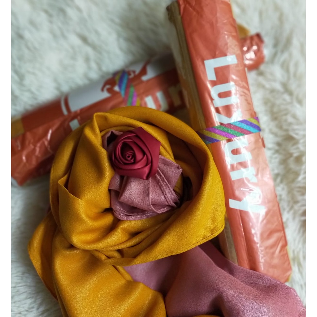 HIJAB SEGIEMPAT POLOS MERK UMAMA SERI LUXURY STANDARD