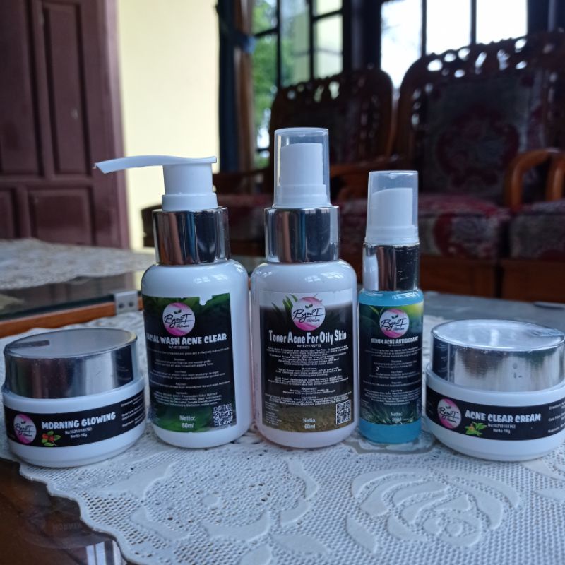 PAKET ACNE CLEAR CREAM BYOUT BY NISA BPOM