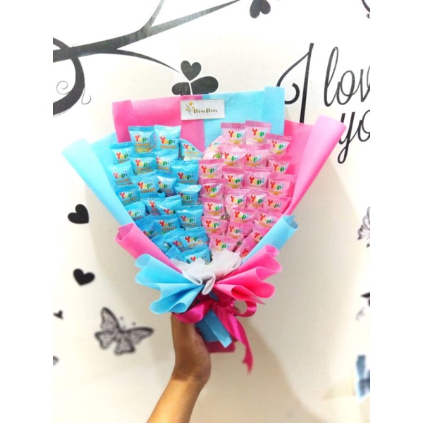 

Buket yupi love 2warna kado ulang tahun