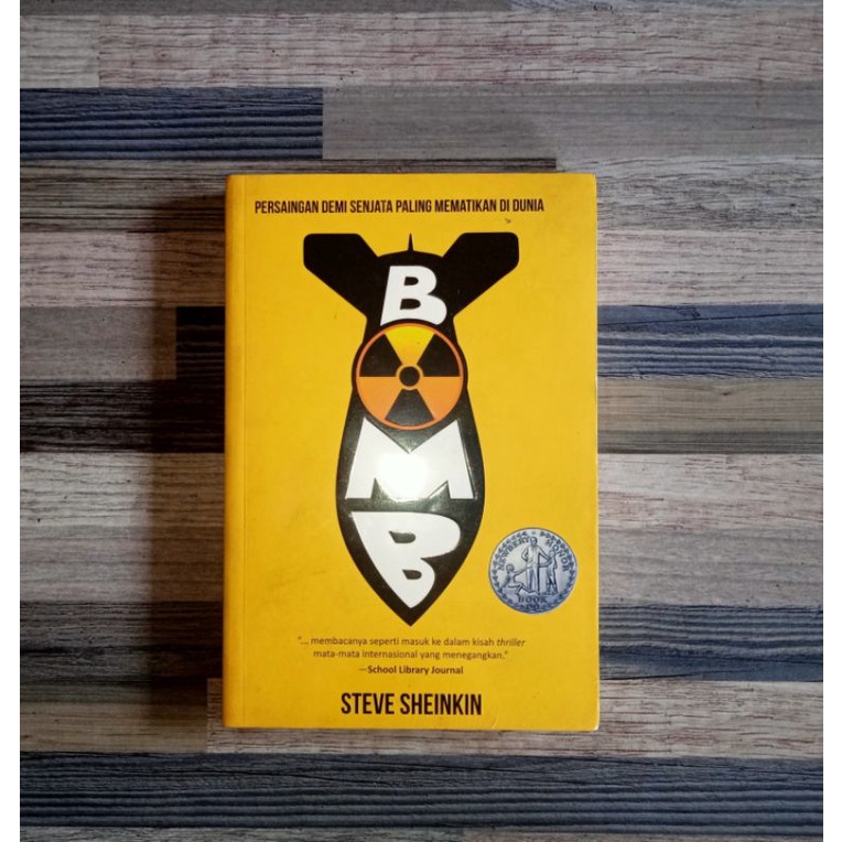 BUKU BOMB - STEVE SHEINKIN