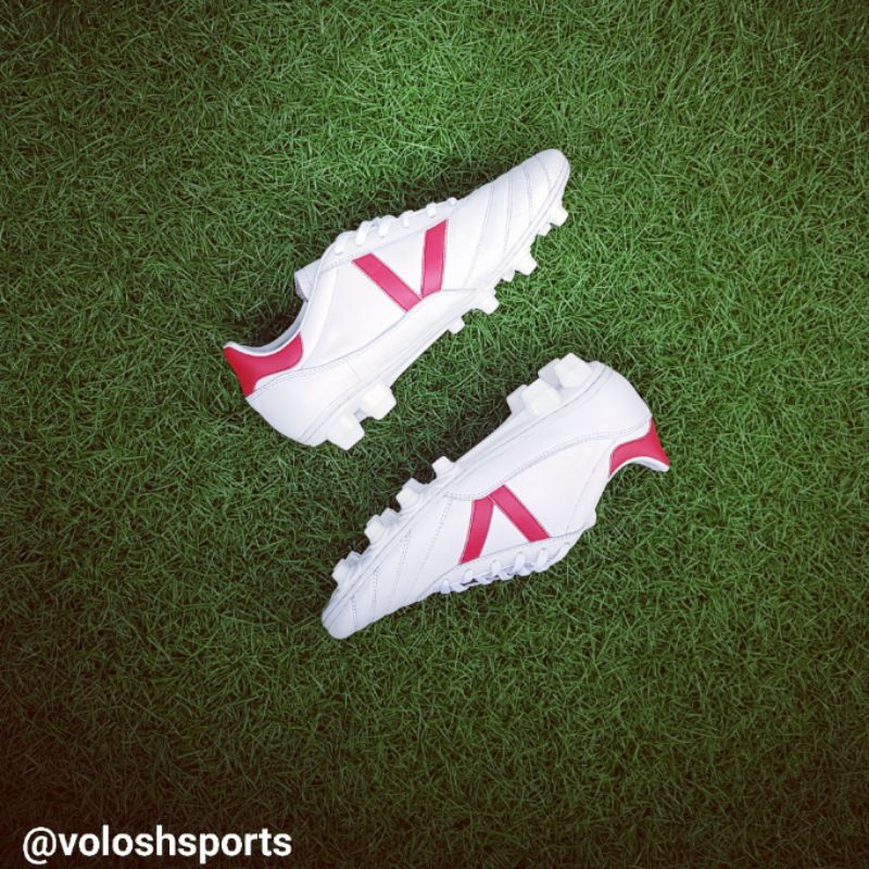 Sepatu Bola Volosh Zege Putih Merah