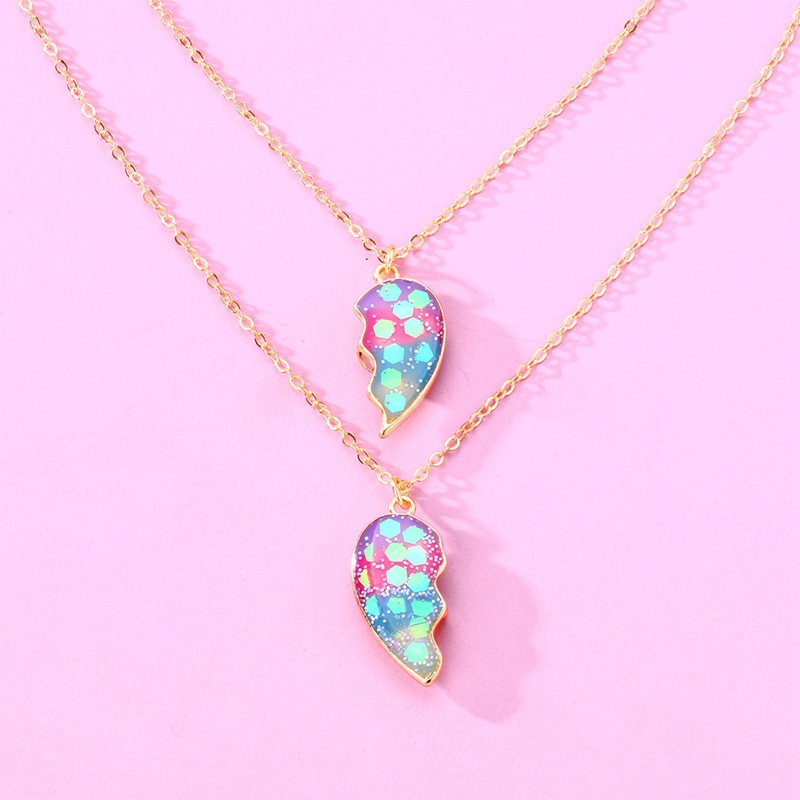 2pcs / Set Kalung Magnetik Bahan Alloy Motif Kartun Love Untuk Hadiah Persahabatan