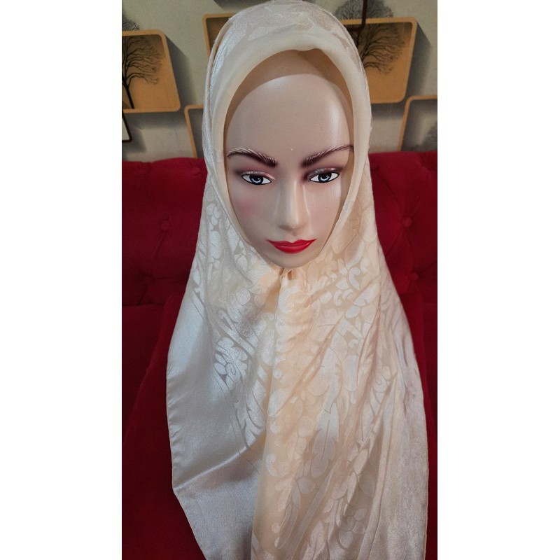 Hijab Segi Empat Warna Gold