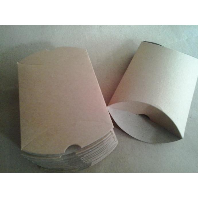 

Promo PILLOW BOX / KOTAK KADO BROWN KRAFT 200 Gram UKURAN 11,5 X 8,5 X 3 Cm Terlaris