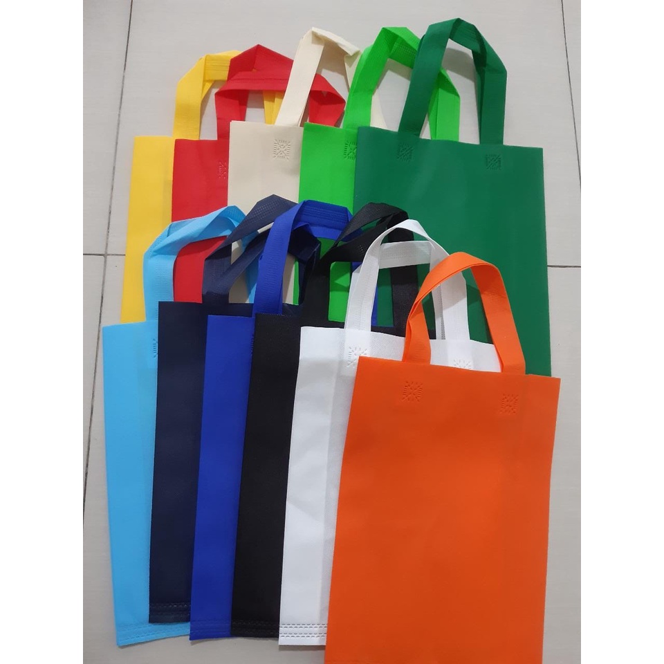 

goodie bag tas kain spunbond 25x35x10 cm | tas kantong belanja,tas souvenir,tas ultah,tote bag murah