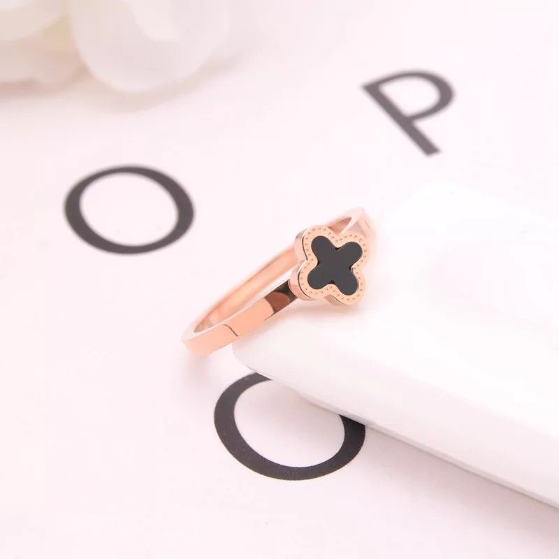 Cincin Titanium Wanita Anti Karat Stainless Steel Asli Model Clover Dalika