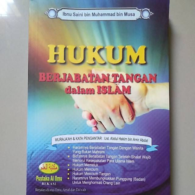 

Buku Hukum Berjabatan Tangan Dalam Islam