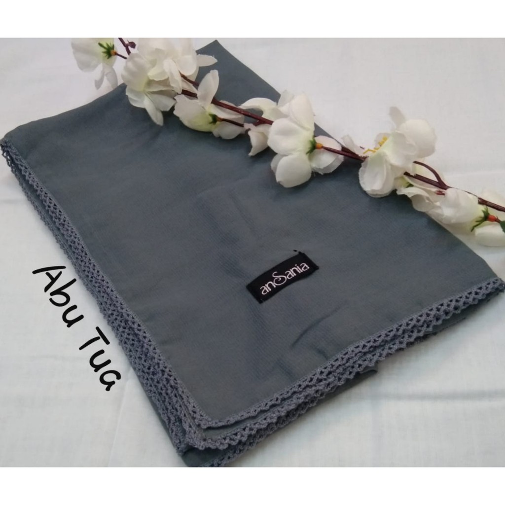 Kerudung Segiempat Bella Crochet Ansania PollyCotton Jilbab Bella Butik Hijab Segi Empat Rumah Hija'b-ABU TUA