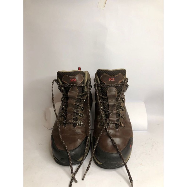 Sepatu K2