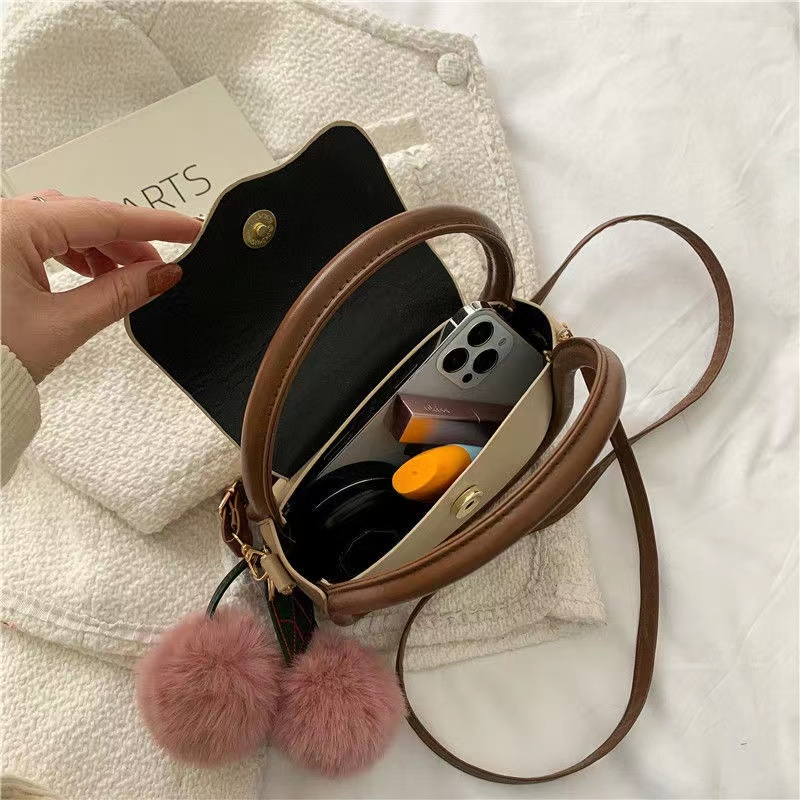 Tas Tangan Trend Fashion Wanita Tas Bulat Kecil Cocok untuk Semua Tas Messenger Tas