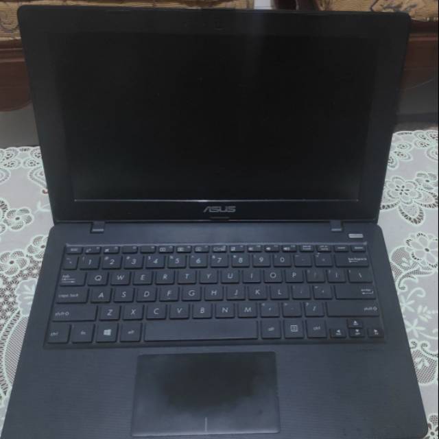 Laptop Asus bekas murah asus x200ma
